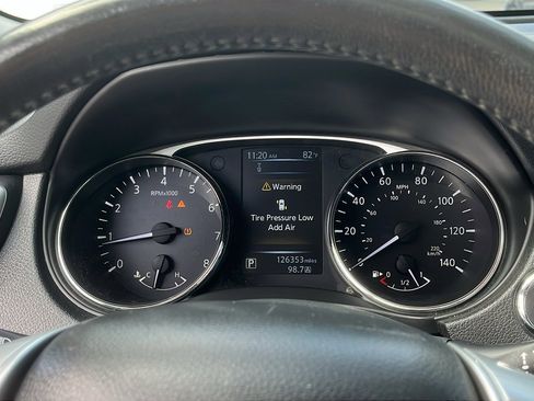 Used 2016 Nissan Rogue SL w/ SL Premium Package image 16