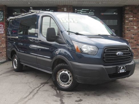 Used 2019 Ford Transit 250 130 Low Roof RWD image 2