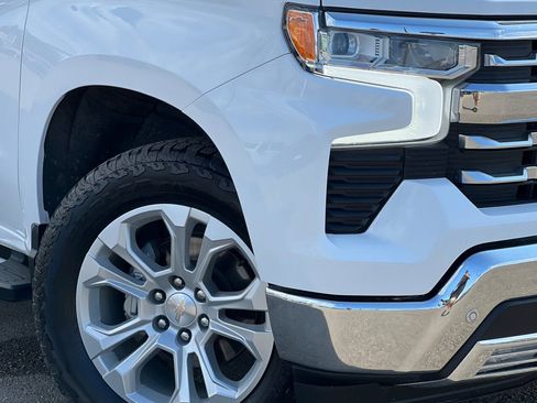 Used 2023 Chevrolet Silverado 1500 LTZ w/ Technology Package image 30