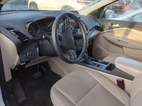 Used 2019 Ford Escape SE image 7