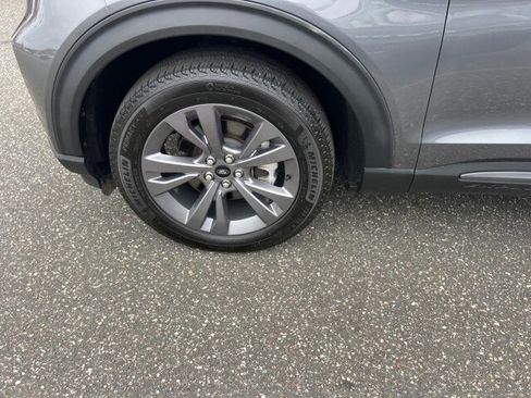 Certified 2022 Ford Explorer XLT w/ Equipment Group 202A image 30