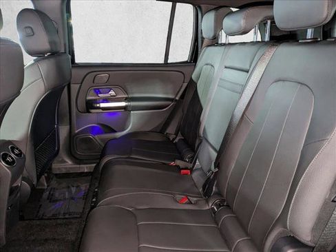 New 2025 Mercedes-Benz GLB 250 image 17
