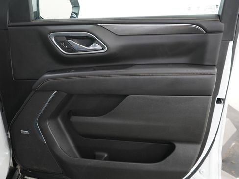 Used 2021 GMC Yukon AT4 w/ AT4 Premium Plus Package AWD/4WD image 14