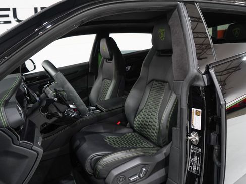Used 2022 Lamborghini Urus AWD/4WD image 9
