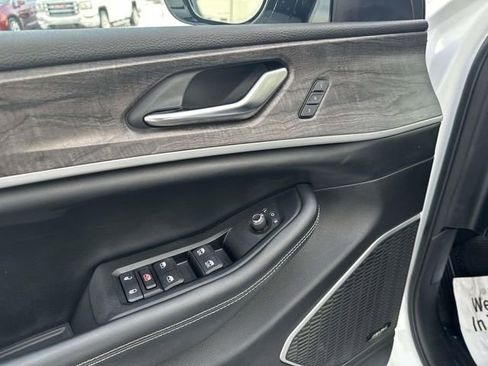 Used 2022 Jeep Grand Cherokee Limited 4xe w/ Luxury Tech Group II image 12