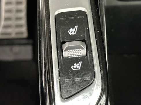 Used 2023 Kia Sorento SX Prestige image 19