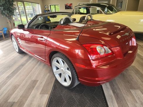 Used 2005 Chrysler Crossfire Limited image 2