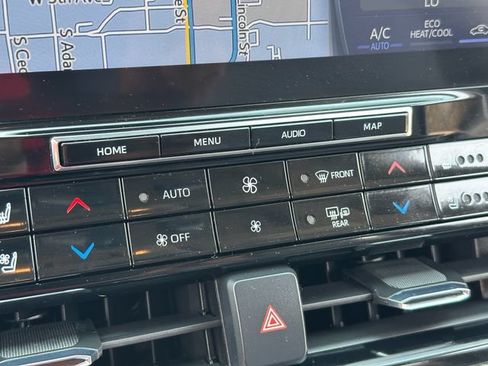 Used 2021 Toyota Highlander Platinum AWD/4WD image 18