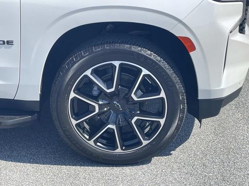 Used 2024 Chevrolet Tahoe RST w/ Luxury Package RWD image 10