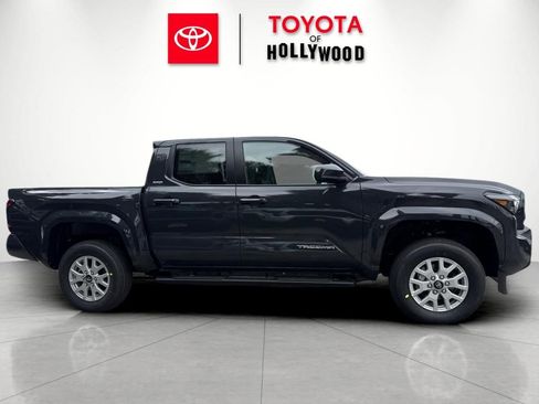 New 2026 Toyota Tacoma SR5 AWD/4WD image 3