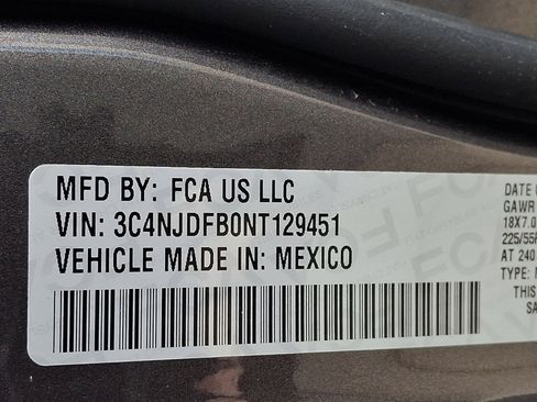 Used 2022 Jeep Compass Latitude image 27