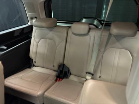 Used 2024 Ford Expedition Limited RWD image 40