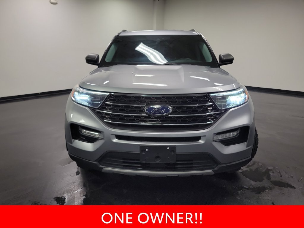 Used 2022 Ford Explorer XLT w/ Equipment Group 202A AWD/4WD image 3