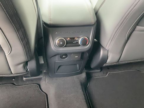 New 2026 Ford Explorer Active w/ Active Comfort Package AWD/4WD image 19