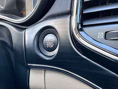 Used 2022 Jeep Grand Cherokee Limited w/ Trailer Tow Group IV image 28