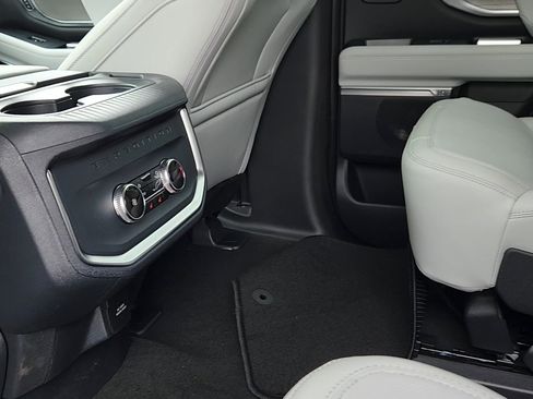 New 2026 Ford Expedition Platinum AWD/4WD image 26