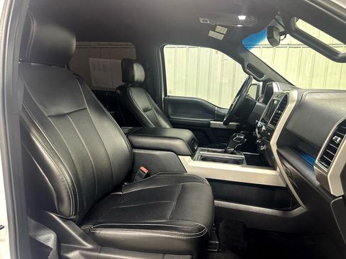 Used 2018 Ford F150 Lariat image 14