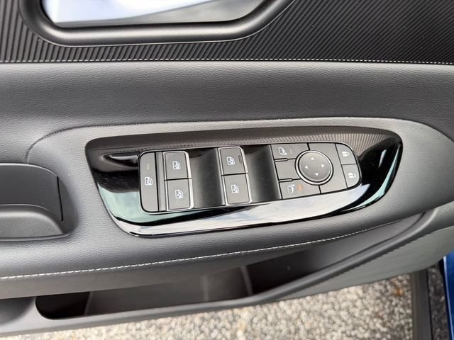 Used 2025 Nissan Murano SV AWD/4WD image 16
