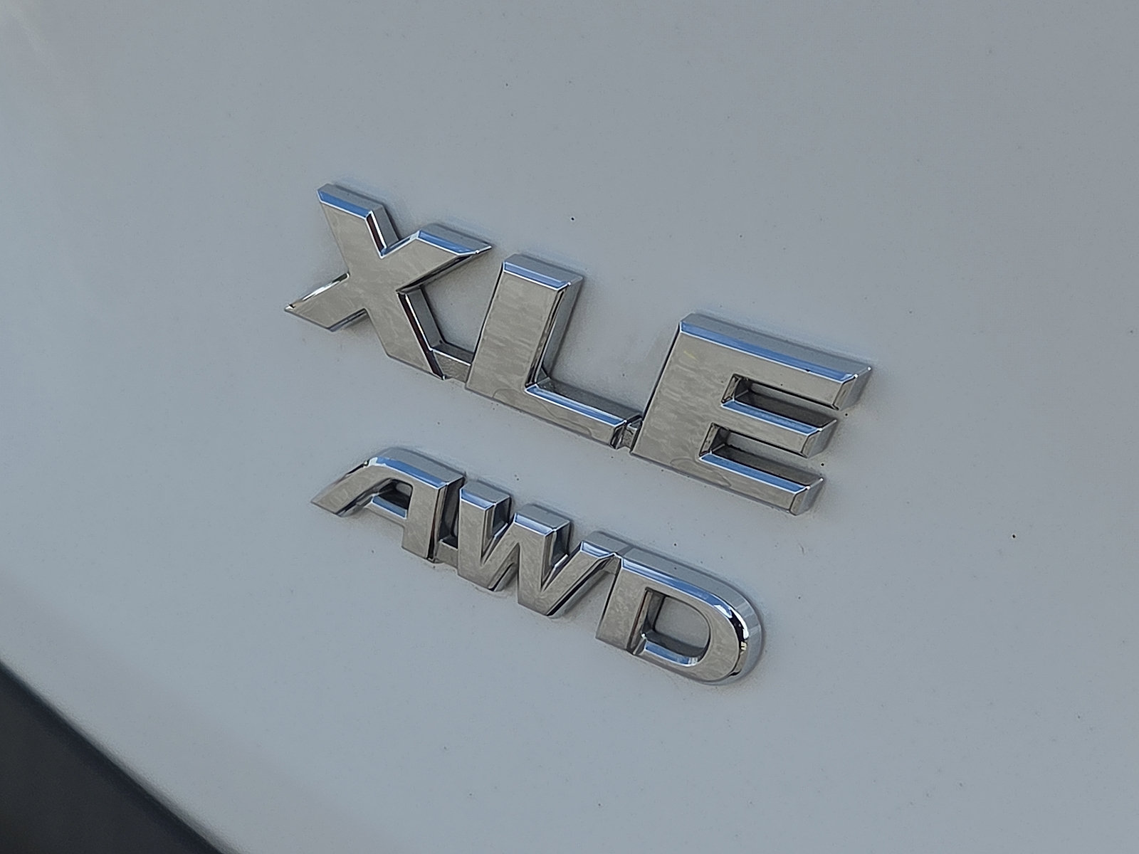 Used 2023 Toyota RAV4 XLE AWD/4WD image 8