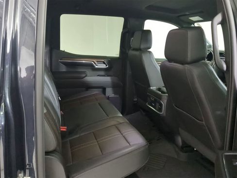 Used 2022 Chevrolet Silverado 1500 High Country w/ Technology Package image 19