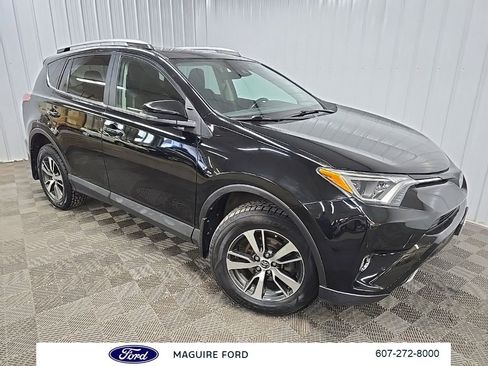 Used 2018 Toyota RAV4 XLE w/ Plus Extra Value Package AWD/4WD image 9