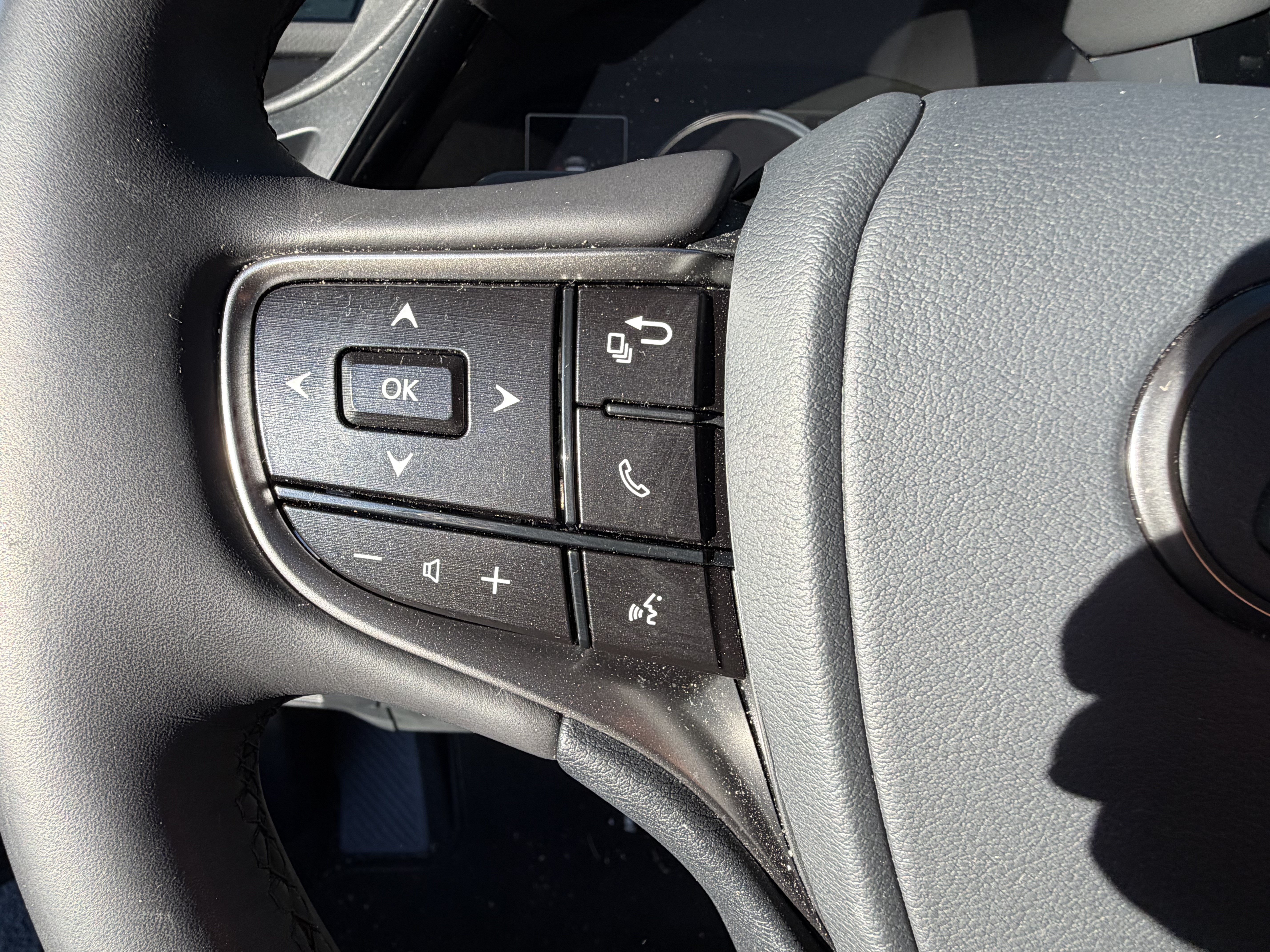 Certified 2025 Lexus ES 350 w/ Premium Package FWD image 18