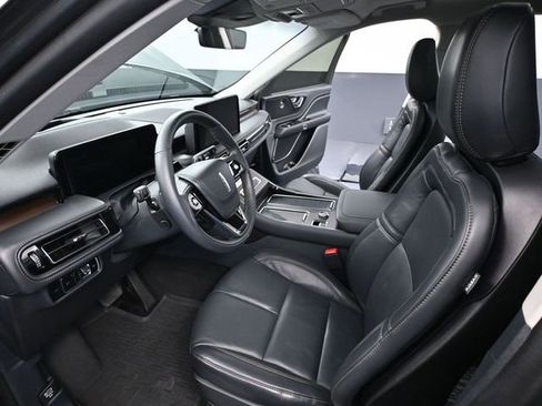 Used 2025 Lincoln Aviator Reserve w/ Jet Appearance Package image 22