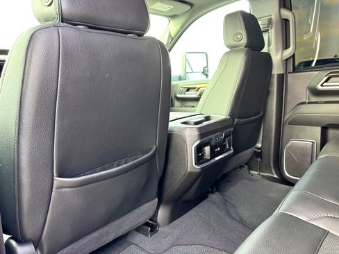 Used 2024 GMC Sierra 3500 Denali w/ Denali Reserve Package image 22