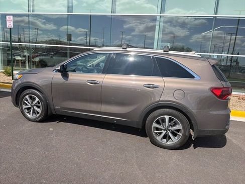 Used 2019 Kia Sorento EX image 7