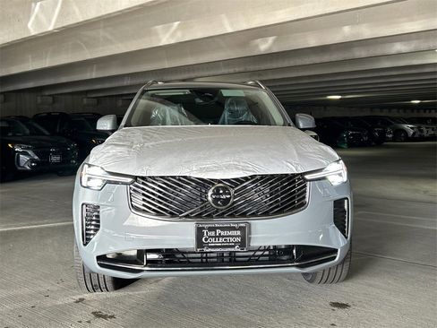 New 2026 Volvo XC90 B6 Plus w/ Protection Package Premier image 6