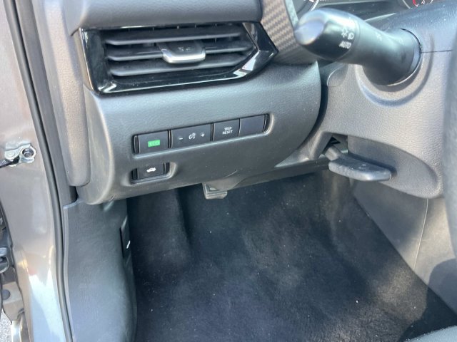 Used 2024 Nissan Sentra SV FWD image 28