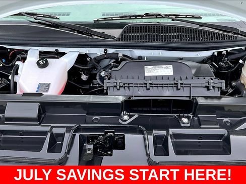 Used 2025 GMC Savana 3500 LT w/ LT Preferred Equipment Group RWD image 22
