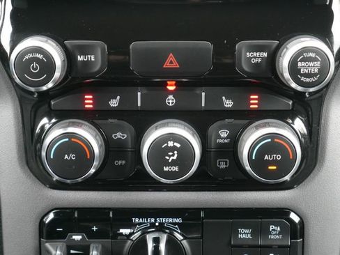 Used 2021 RAM 1500 Big Horn image 21