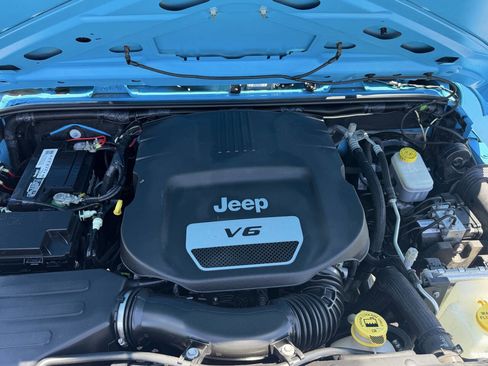 Used 2017 Jeep Wrangler Unlimited Sport w/ Quick Order Package 24S AWD/4WD image 21