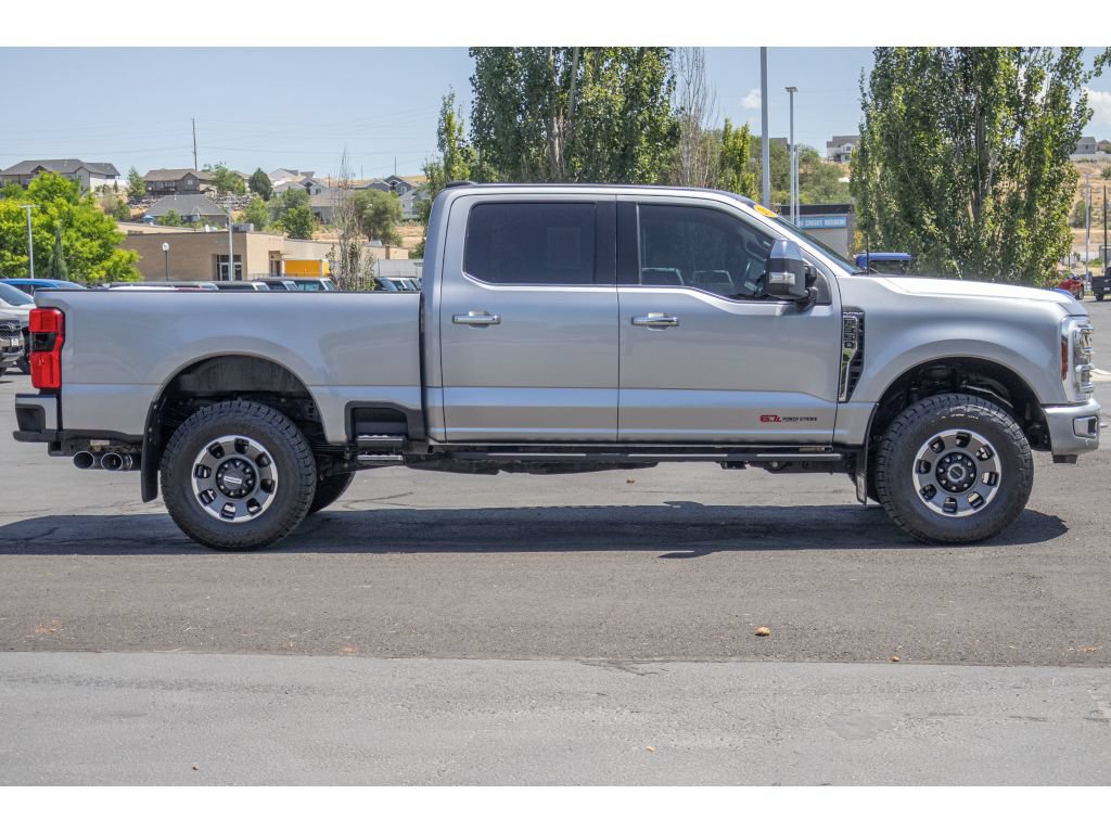 Used 2024 Ford F350 Platinum w/ Tremor Off-Road Package AWD/4WD image 2