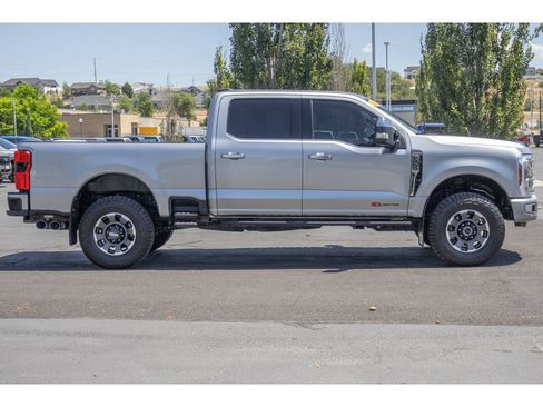 Used 2024 Ford F350 Platinum w/ Tremor Off-Road Package AWD/4WD image 2