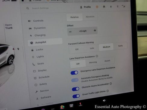 Used 2023 Tesla Model Y Long Range image 30