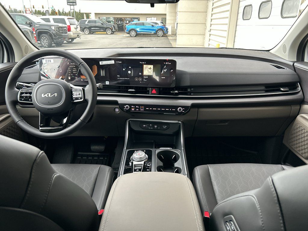 New 2026 Kia Carnival EX FWD image 17