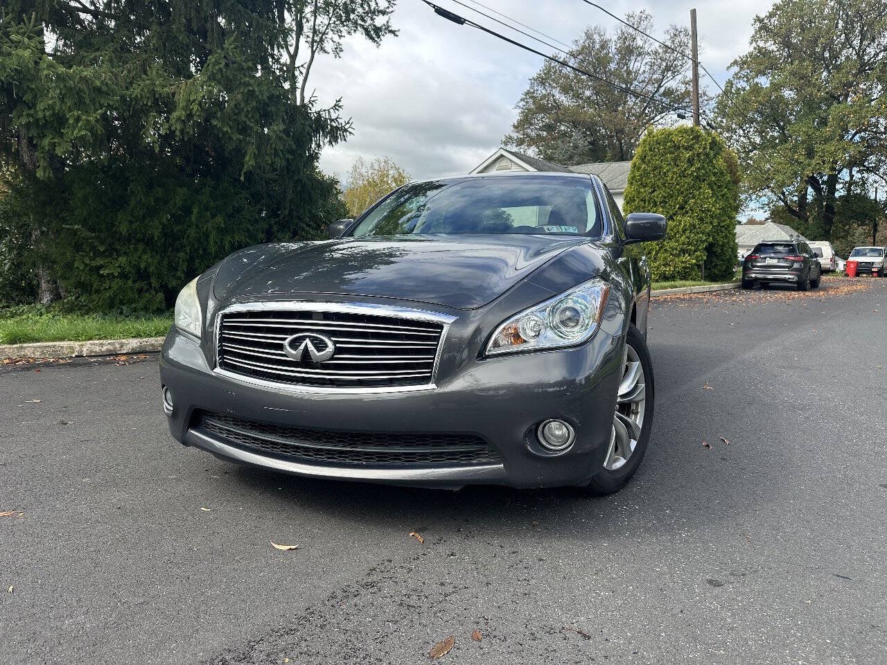 Used 2013 INFINITI M37 w/ Premium Pkg RWD image 2