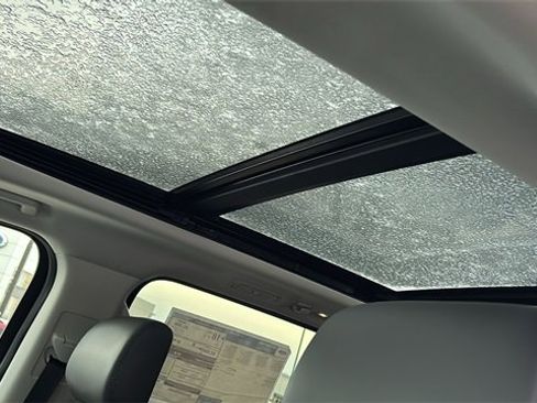 New 2025 Ford Expedition Active image 10