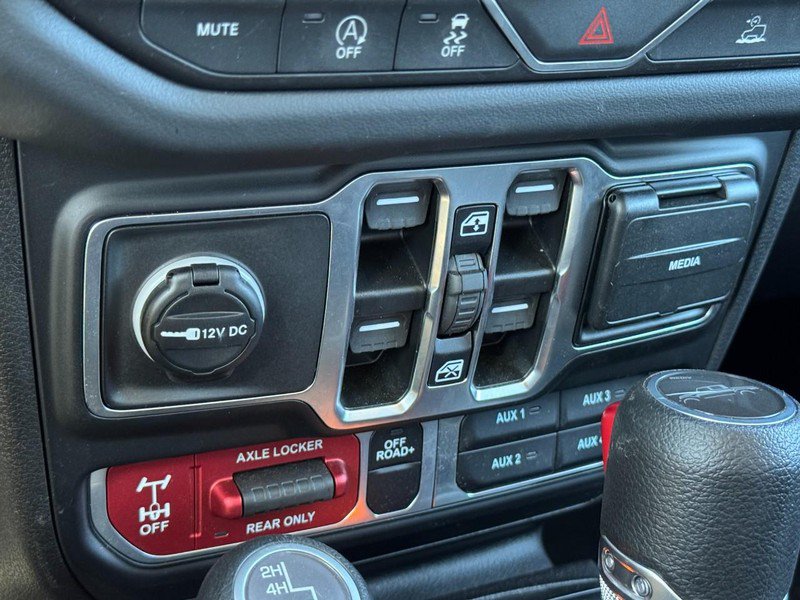 Used 2026 Jeep Gladiator Mojave AWD/4WD image 20