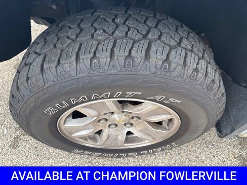 Used 2018 Chevrolet Silverado 1500 LT w/ All Star Edition AWD/4WD image 12