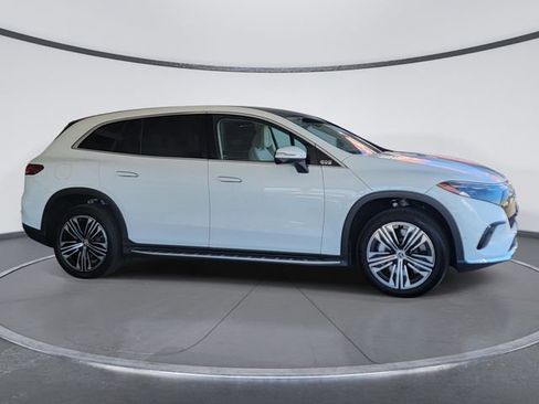 Used 2023 Mercedes-Benz EQS 450+ SUV image 2