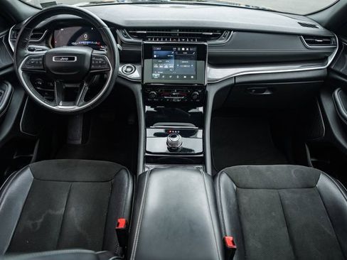 Used 2022 Jeep Grand Cherokee Altitude image 23