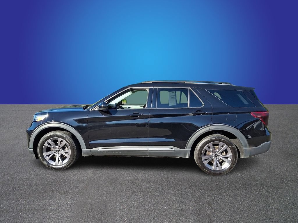 Used 2022 Ford Explorer XLT w/ Equipment Group 202A AWD/4WD image 7
