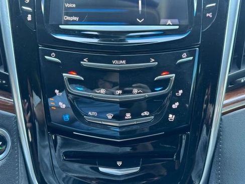 Used 2019 Cadillac Escalade 2WD image 13