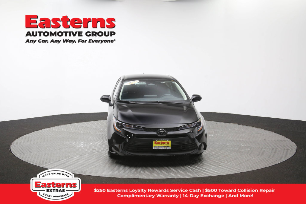 Used 2025 Toyota Corolla LE FWD image 51