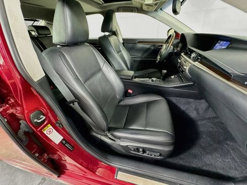 Used 2013 Lexus ES 350 w/ Luxury Pkg FWD image 37