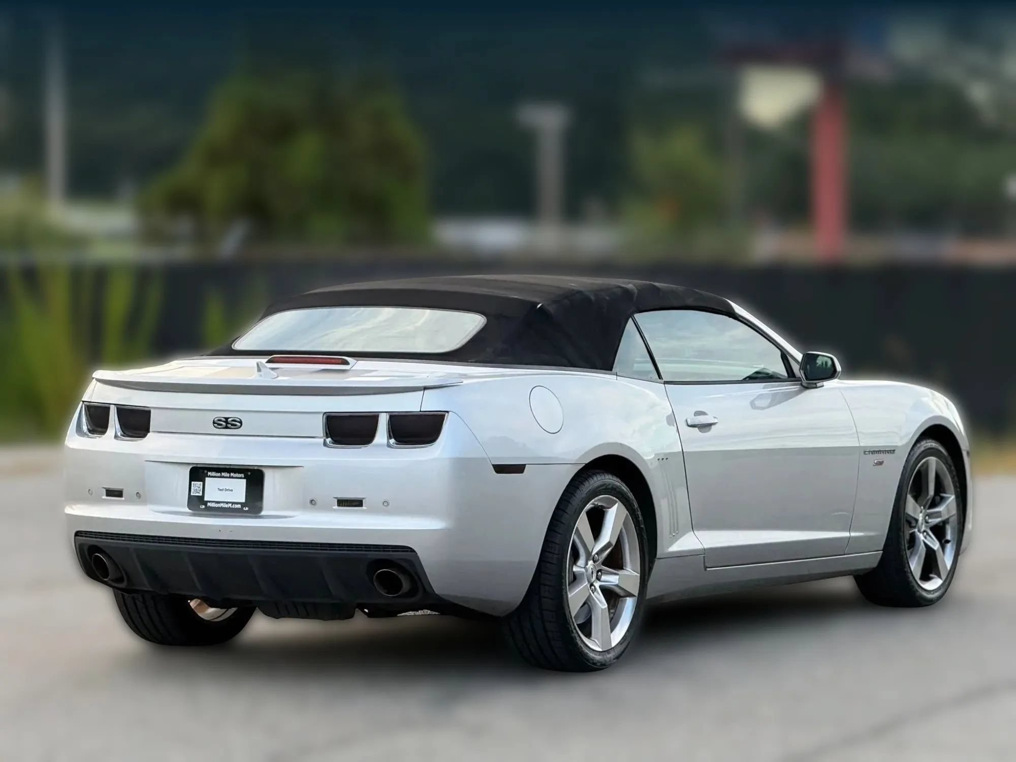 Used 2011 Chevrolet Camaro SS w/ RS Package RWD image 9