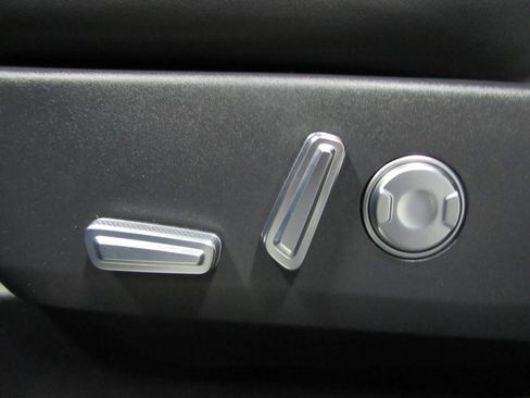 Used 2024 Lincoln Nautilus Reserve w/ Jet Appearance Package (87T) AWD/4WD image 22